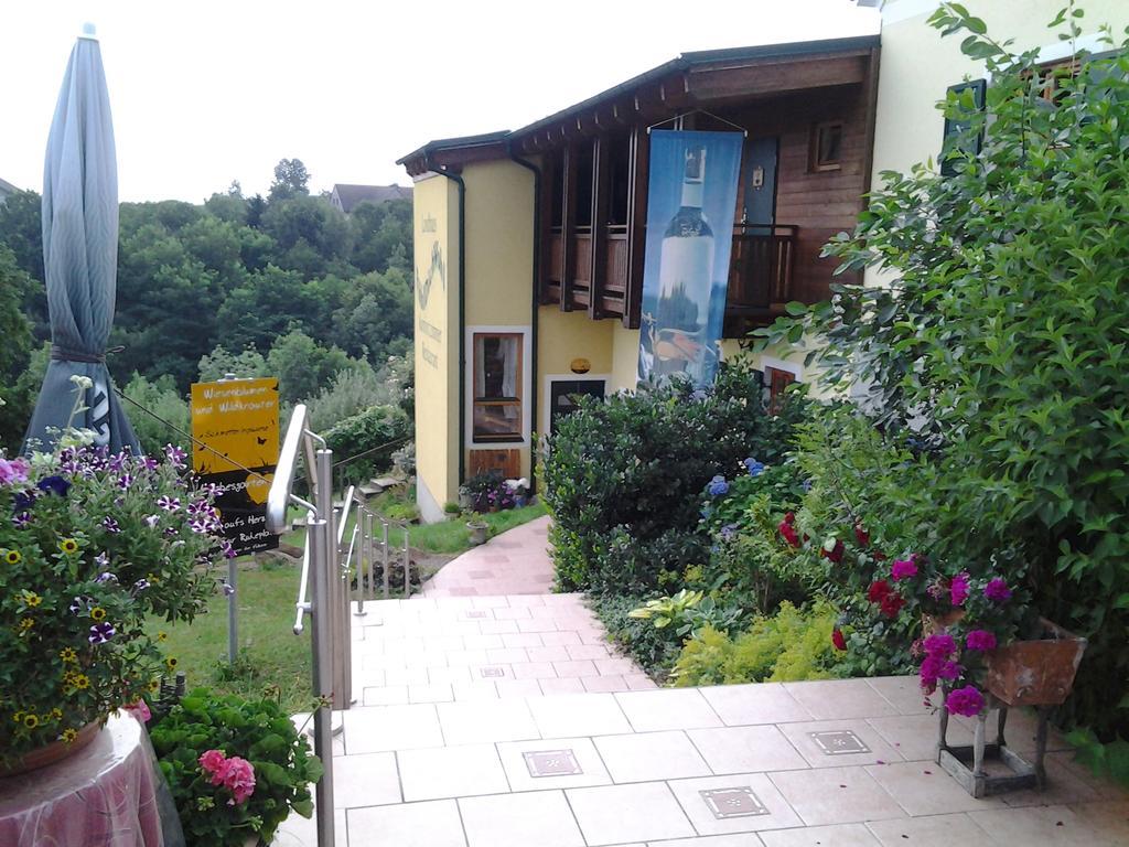 Ferienappartments Landhaus Fuehldichwohl Fehring Exterior foto